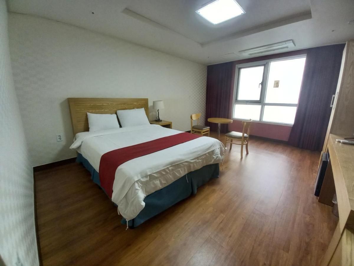 Breeze Bay Hotel Seogwipo Exterior foto