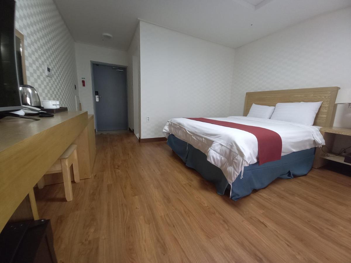 Breeze Bay Hotel Seogwipo Exterior foto